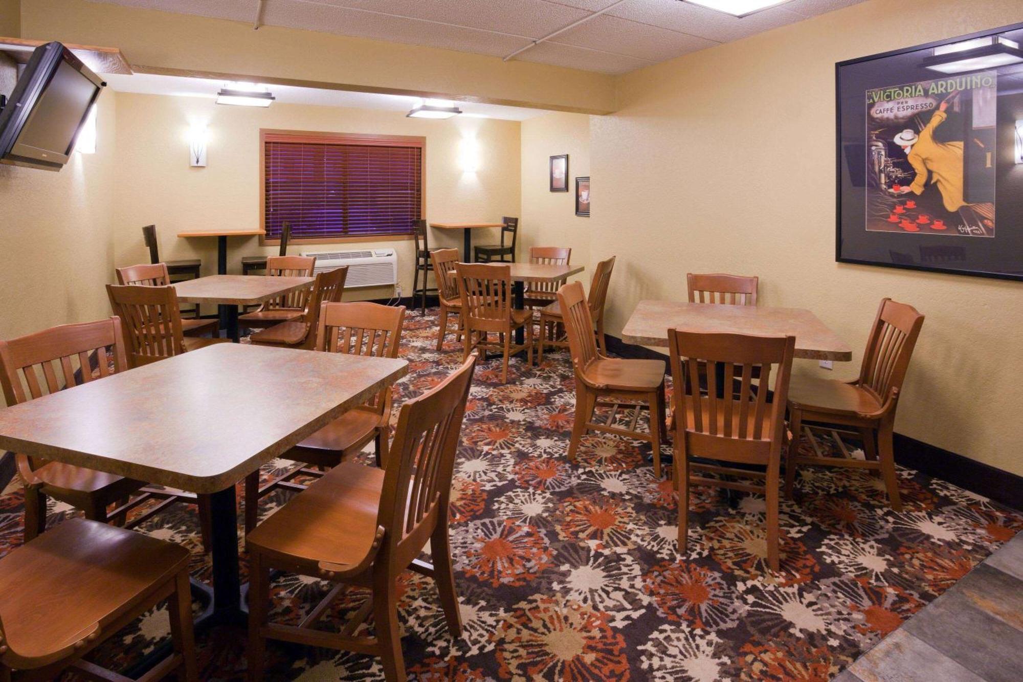 Americinn By Wyndham Alexandria Extérieur photo